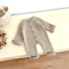 Beige gestricktes Baby-Outfit 3-6M