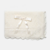 Weiße Baby-Decke mit Schleife 110x120cm