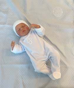 Blaues klassisches Baby-Outfit aus Velours
